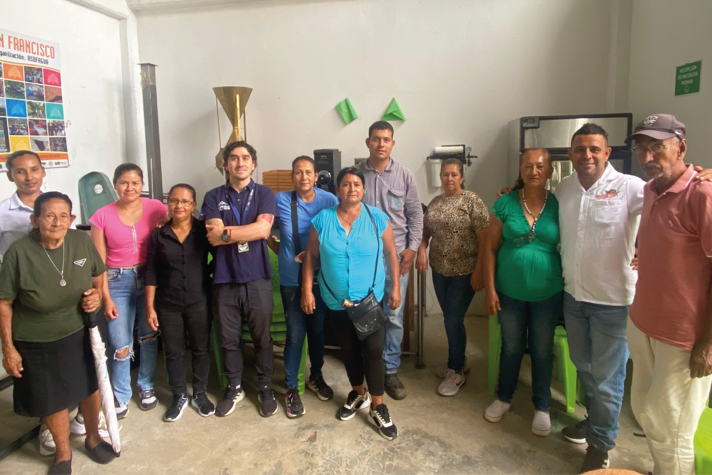 Asofagua de San Francisco y Chocolates Napol´s de Puerto Triunfo y fortalecen lazos con Intercambio de Saberes en torno al cacao
